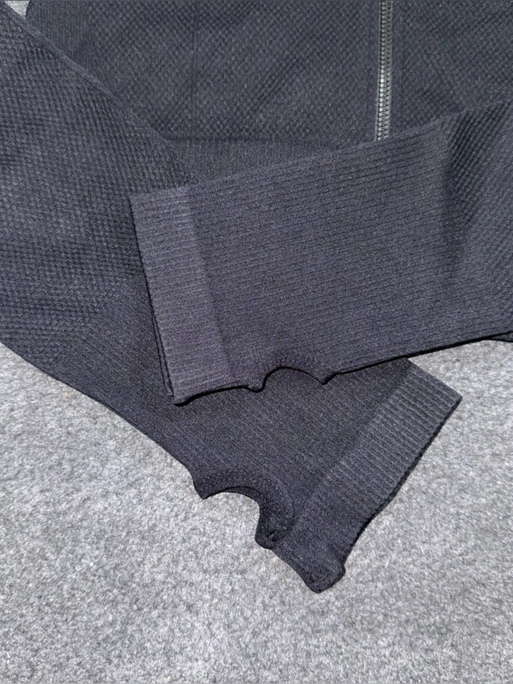 NEW Love Poem Black Cropped Active Jacket Womens Medium Zip Thumbholes Athletic - Picture 5 of 7